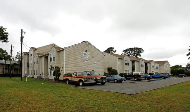 Armfield Apartments in Norfolk, VA - Building Photo - Building Photo