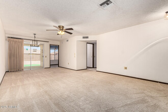 12822 W Paintbrush Dr in Sun City West, AZ - Building Photo - Building Photo