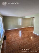 19508 Lanbury Ave in Warrensville Heights, OH - Foto de edificio - Building Photo