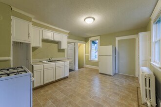 2208-2210 Glenwood Ave in Minneapolis, MN - Building Photo - Building Photo