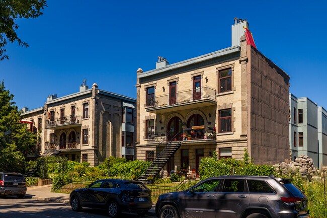4425-4485 De L'esplanade Ave