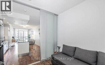 88 Park Lawn Rd in Toronto, ON - Building Photo - Building Photo