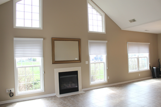 505 Robin Wood Ln in Copley, OH - Foto de edificio - Building Photo