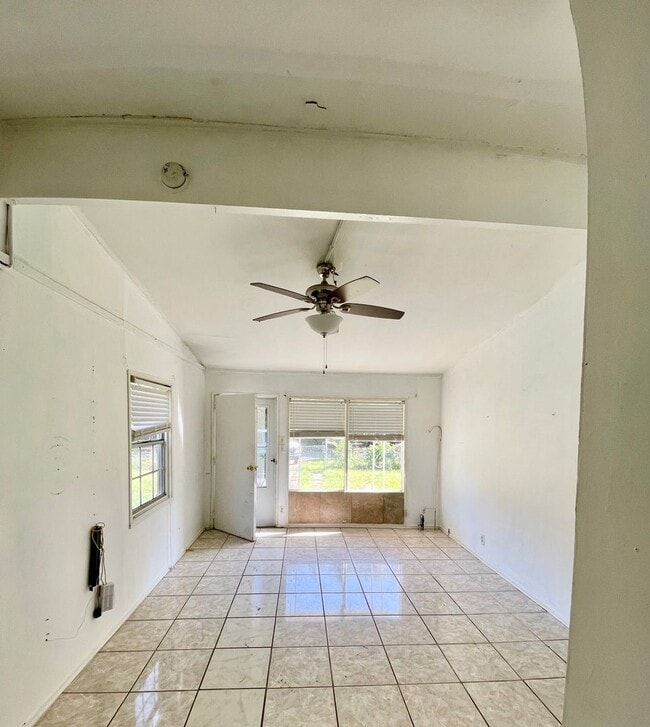 1911 43rd Ave in Gulfport, MS - Building Photo - Building Photo