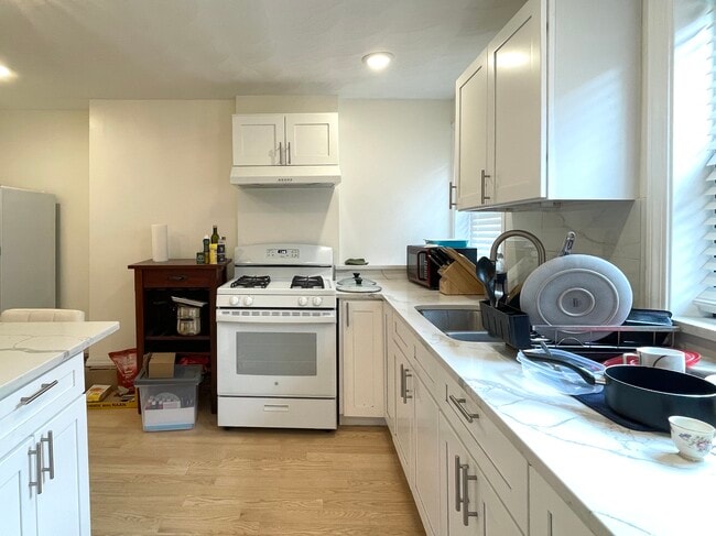 37 Oak St in Boston, MA - Building Photo - Building Photo