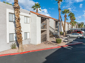 Papago Gardens Apartments in Phoenix, AZ - Building Photo - Building Photo