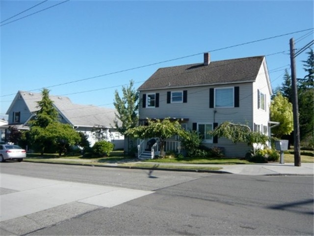 2501 Oakes Ave in Everett, WA - Building Photo