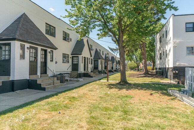 Winchester Walk photo'