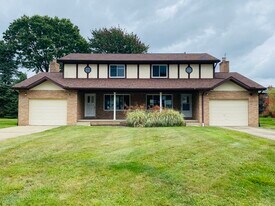 5764 Kentview Ave NW, Unit 5764 in North Canton, OH - Building Photo