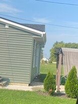 102 Wapak St in Wapakoneta, OH - Building Photo