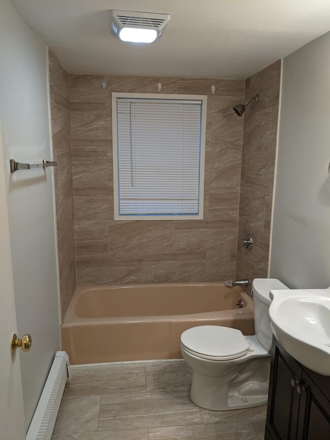 64 Center St in Dennis, MA - Building Photo - Building Photo