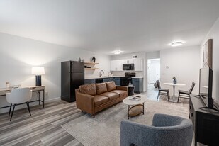 Greenway Flats in Fayetteville, AR - Building Photo