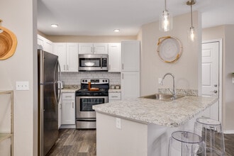 Fusion Apartments in Orlando, FL - Building Photo - Interior Photo