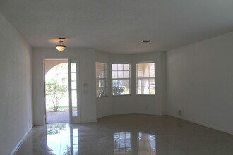 1804 SW Jamesport Dr in Port St. Lucie, FL - Building Photo - Building Photo