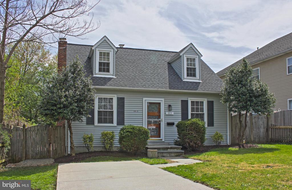 1013 Crawford Dr in Rockville, MD - Building Photo