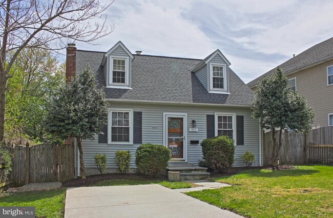 property at 1013 Crawford Dr