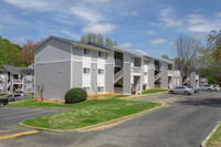 Avondale Place in Avondale Estates, GA - Foto de edificio - Building Photo