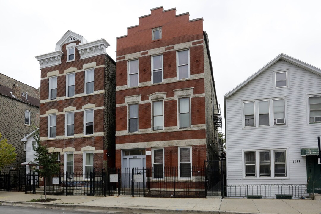 1813 S May St in Chicago, IL - Foto de edificio