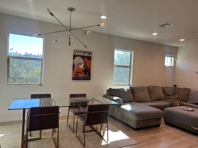 property at 2124 Solara Ln