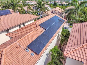 8354 NW 39th Ct in Pembroke Pines, FL - Building Photo - Building Photo