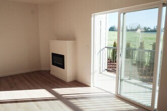 Hazel 78 in Vancouver, WA - Building Photo - Interior Photo