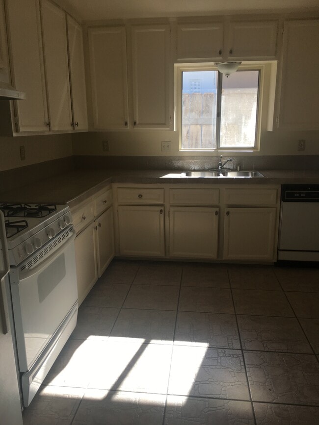 1260 Granger St in Imperial Beach, CA - Building Photo - Building Photo