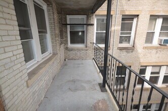 1682 Commonwealth Ave, Unit 17 in Boston, MA - Building Photo - Building Photo