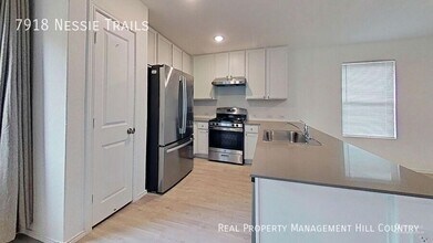 7918 Nessie Trl in San Antonio, TX - Building Photo - Building Photo