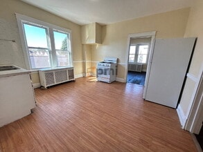 1500 W Fred St in Whiting, IN - Foto de edificio - Building Photo