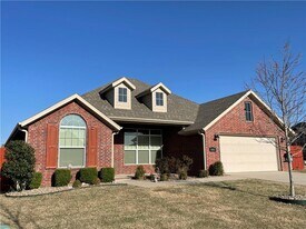 4405 SW Eggersway Pl in Bentonville, AR - Building Photo