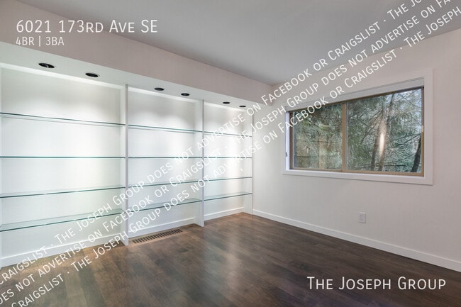 6021 173rd Ave SE in Bellevue, WA - Building Photo - Building Photo