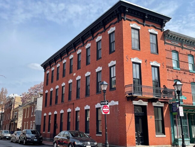 property at 1601 Shakespeare St