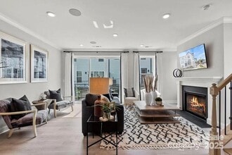 5029 Westmead Ln in Charlotte, NC - Building Photo - Building Photo