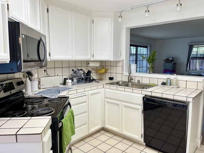 600 Chandon Ct in Walnut Creek, CA - Building Photo - Building Photo