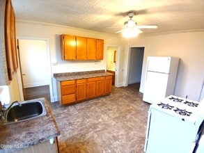 16 Cataract St in Cohoes, NY - Building Photo - Building Photo