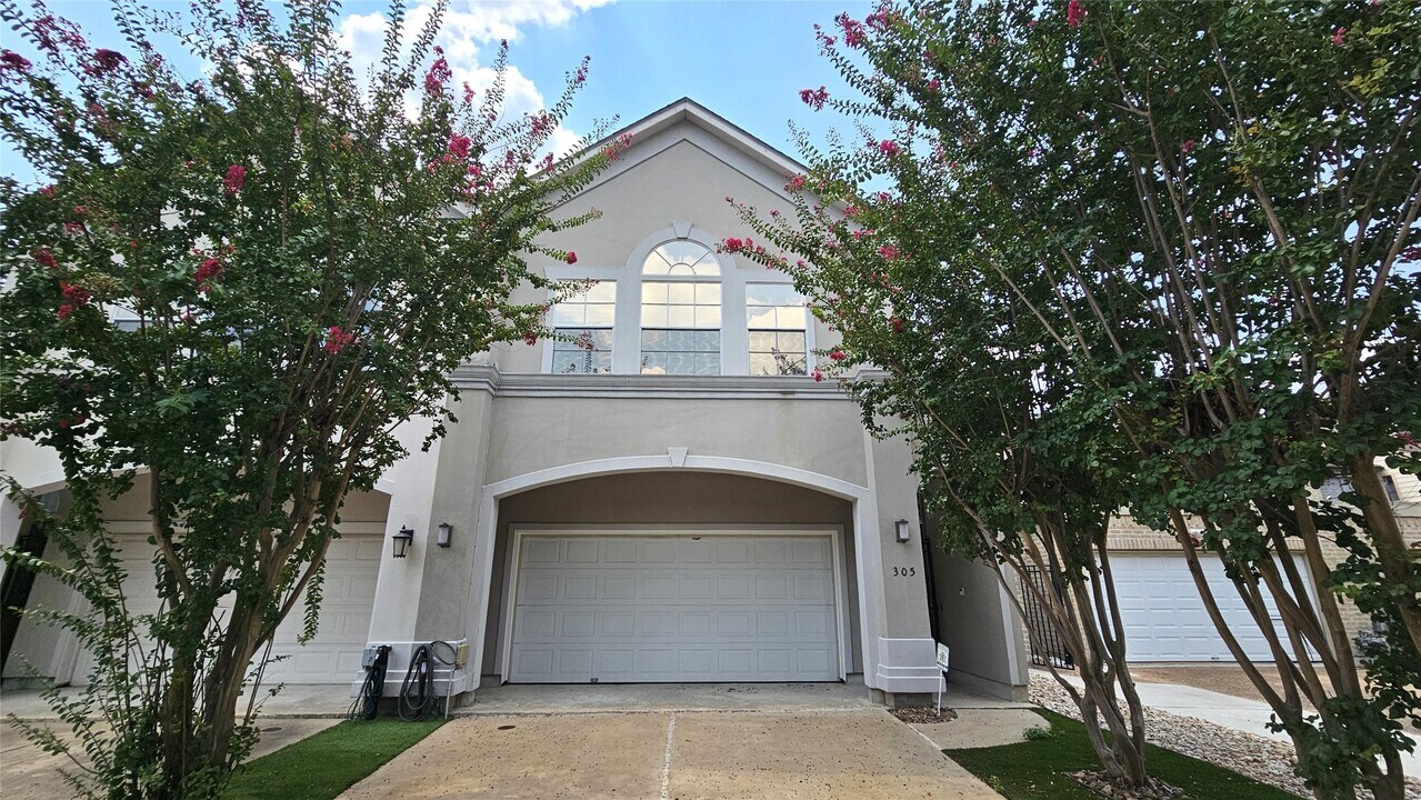 305 Reinicke St in Houston, TX - Building Photo