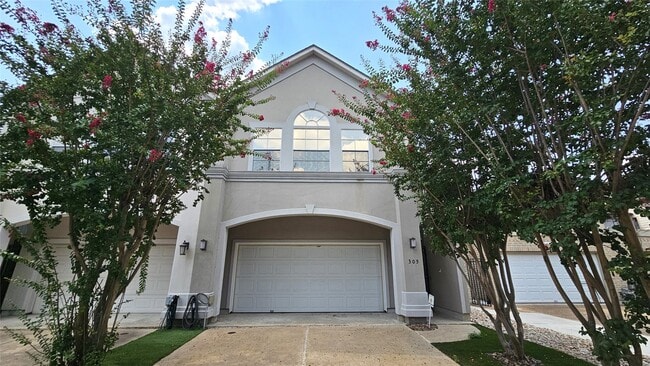 property at 305 Reinicke St