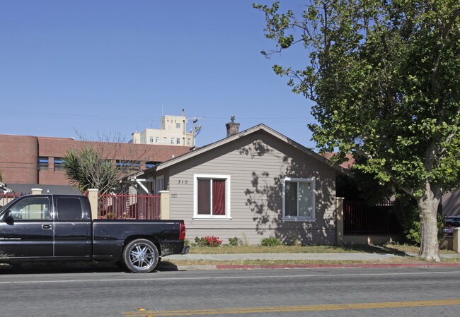 310-312 Pajaro St in Salinas, CA - Foto de edificio - Building Photo