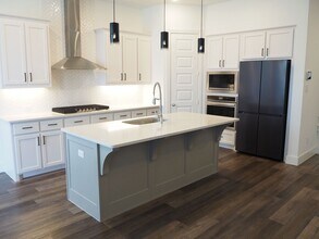 5009 Shadetree St in Aubrey, TX - Building Photo - Building Photo
