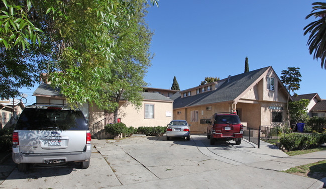 3944-3954 Epsilon St in San Diego, CA - Building Photo - Building Photo