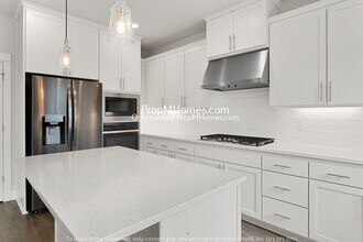 17316 SW Harrier Ln in Beaverton, OR - Building Photo - Building Photo