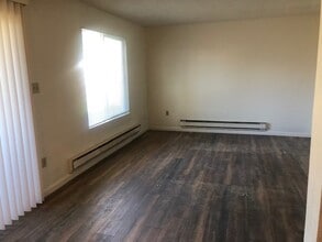 3950 Clear Acre Ln in Reno, NV - Building Photo - Building Photo