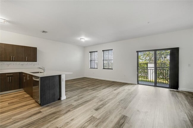 15500 SW 136th St in Miami, FL - Building Photo - Building Photo