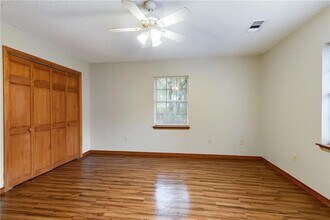 202 Dogwood St in Slidell, LA - Foto de edificio - Building Photo