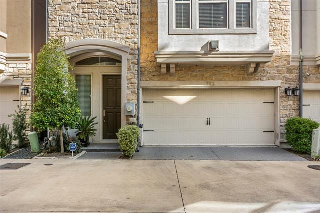 property at 762 Lacey Oaks Pl