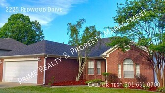 2225 Redwood Dr in Benton, AR - Building Photo