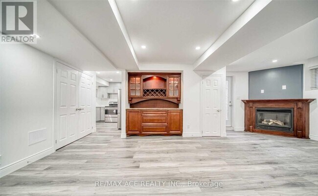 5 Baybrook Rd in Brampton, ON - Building Photo - Building Photo