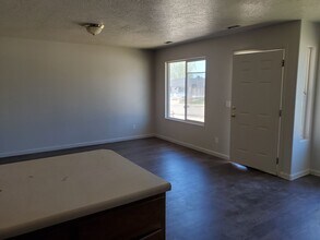 84 W Robbers Roost Rd in Cedar City, UT - Building Photo - Building Photo