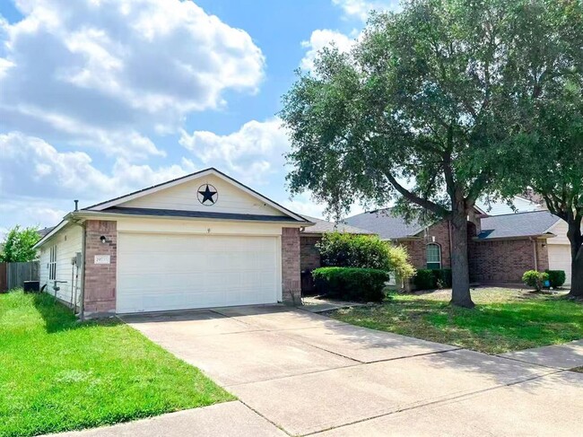 property at 19735 Summerlin Dr