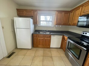 1805 Dimple Ct in Columbia, TN - Building Photo - Building Photo